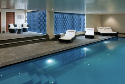 Verticale lamelgordijnsystemen, SG 2810, Multi Visio, Room shot "Rawsons Retreat", Kent, United Kingdom, Vertical Waves