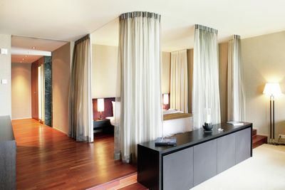 Gordijnsystemen, Customer Fabrics, Room shot "Hotel Park Weggis", Switzerland, Recess